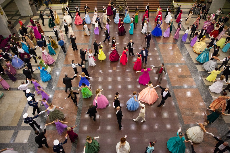 Музей Победы проведет традиционный «Весенний бал»