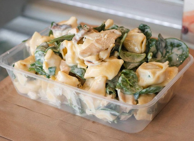 Диетолог Дианова назвала главные отличия эмоционального и физического голода