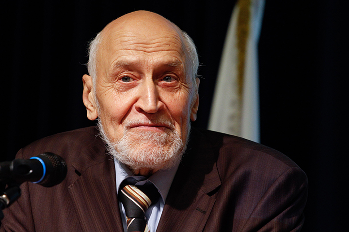 «Его ждут лекции»: друг Дроздова допустил скорую выписку телеведущего из больницы