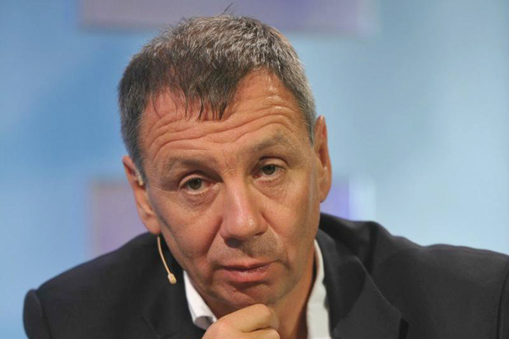 «Мягко стелет»: политолог объяснил, почему США не хотят вводить новые санкции против России