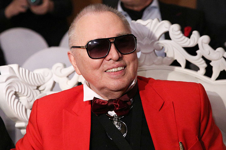 «Это мерзость!»: сына модельера Зайцева не подпускают к больному отцу