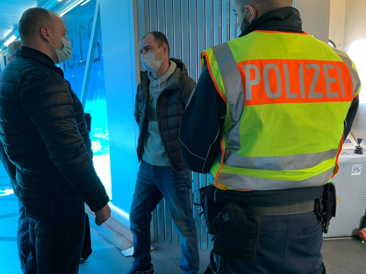 Осужденного за покушение на мошенничество экстрадировали из Германии в Россию