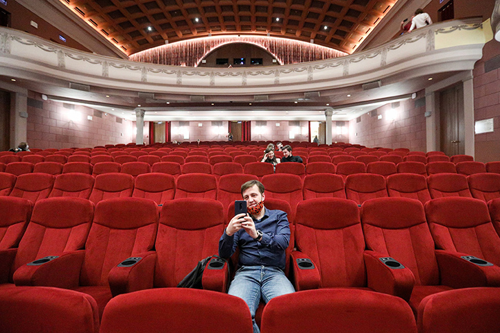 Кинокомпания Universal Pictures отменила премьерные показы фильмов в России