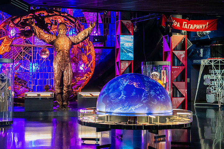 Более 100 уникальных экспонатов представят на выставке «Первый»