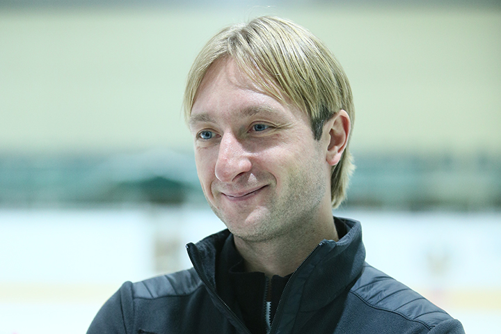 «Шустрый малый!»: Плющенко показал первые шаги восьмимесячного сына