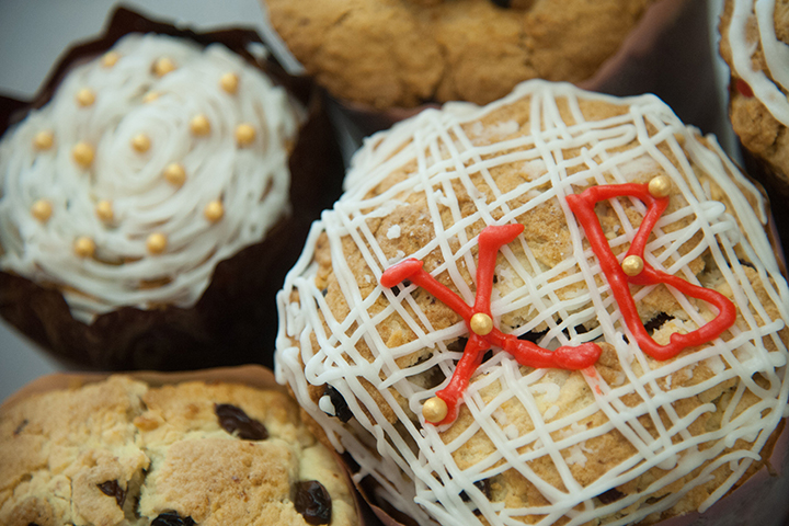 Москвич попытался продать кулич за 10 миллионов рублей