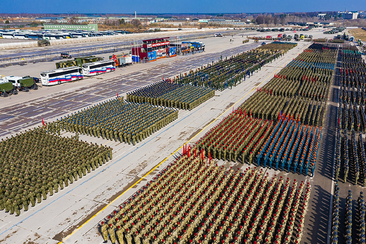 Минобороны России показало кадры с репетиции парада Победы