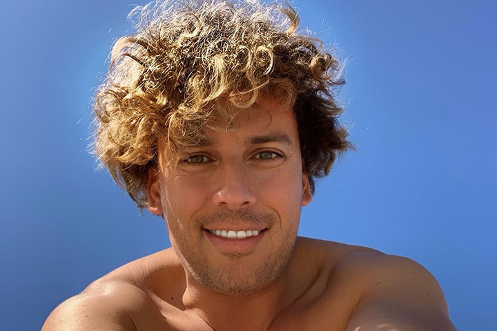 «Броски первоклассников на расстояние»: Галкин показал, как развлекает детей в бассейне