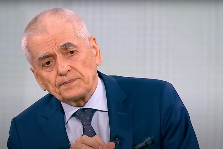 Онищенко сравнил вакцины от COVID-19 с брендовыми вещами из бутиков