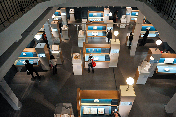 Фильм на потолке и экскурсии в хранилища: как пройдет «Библионочь» в РГБ