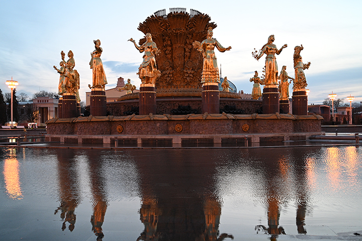 Восточная музыка и хиты Синатры: ВДНХ пригласила на концерты