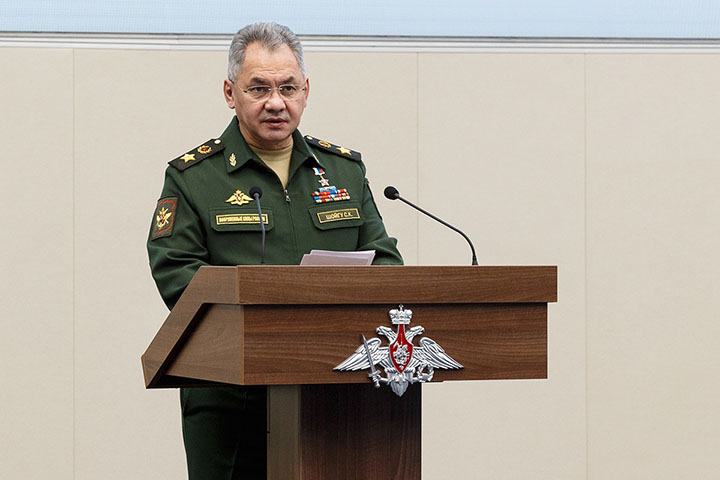 Шойгу: Группировка НАТО близ границ России выросла с февраля в 2,5 раза