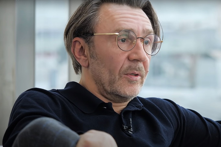 Шнуров объяснил, почему солистки «Ленинграда» не были успешны после ухода из группы 