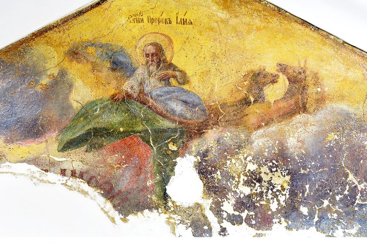 Фасад храма XVII века постройки отреставрировали в центре Москвы