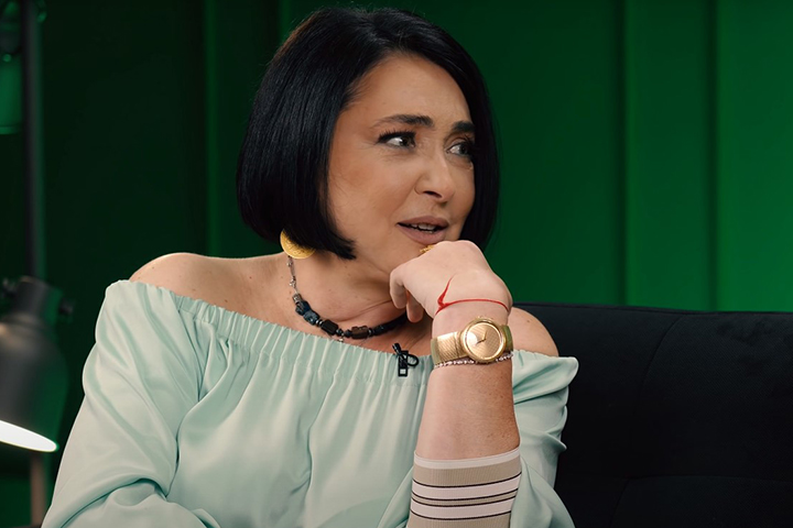 Лолита рассказала о казусе на концерте после пластической операции