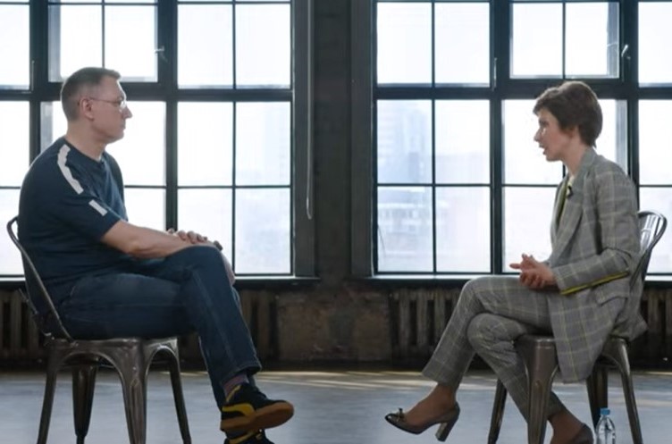 «У меня сейчас одни требования к жизни»: Зейналова о расставании с мужем