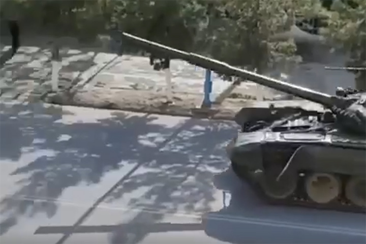 Президенты Киргизии и Таджикистана обсудили ситуацию на границе двух стран