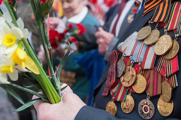 «Волонтеры Победы» навестили ветеранов Подмосковья более 10 тысяч раз