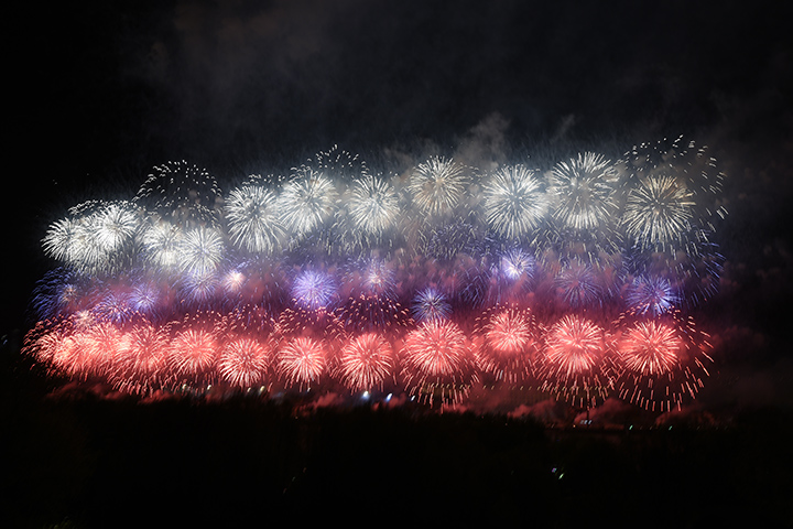 Праздничный салют в День Победы в Москве запустят с 36 площадок