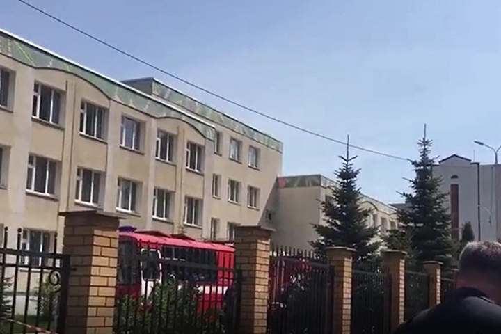 МВД России: Оперативные действия в школе № 175 в Казани все еще продолжаются