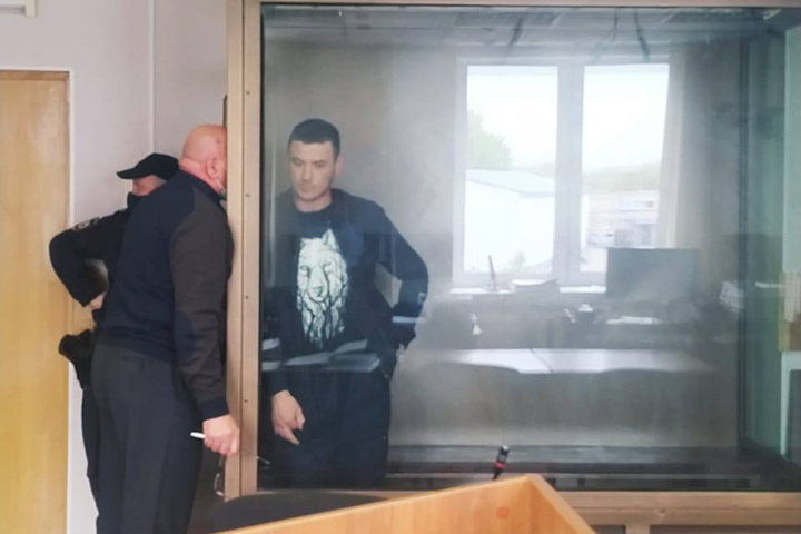 Суд отправил мужчину, напавшего на PR-директора «Спартака», под домашний арест