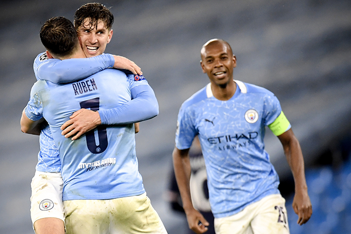 Финал Лиги чемпионов по футболу перенесли из Стамбула в Порту