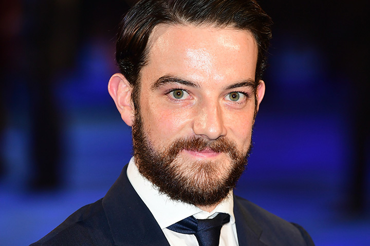 Актера из фильма «Фантастические твари» посадили в тюрьму за изнасилование