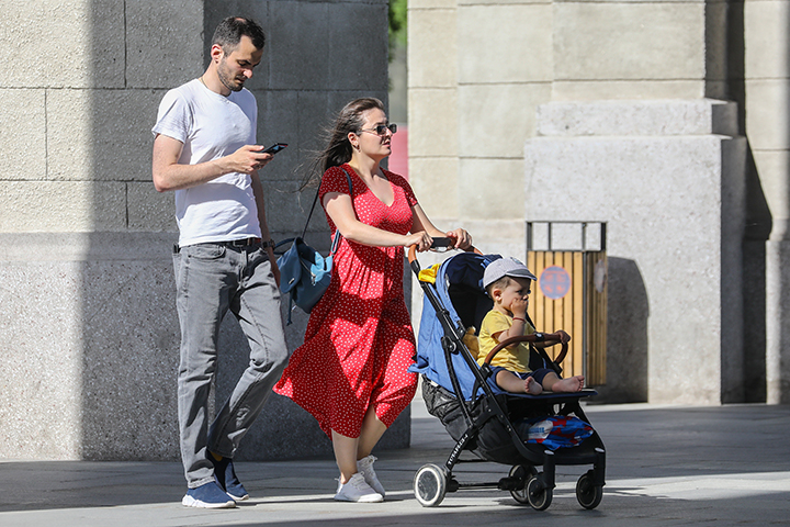 Возраст семей, которые получат выплату при рождении ребенка, увеличили в Москве