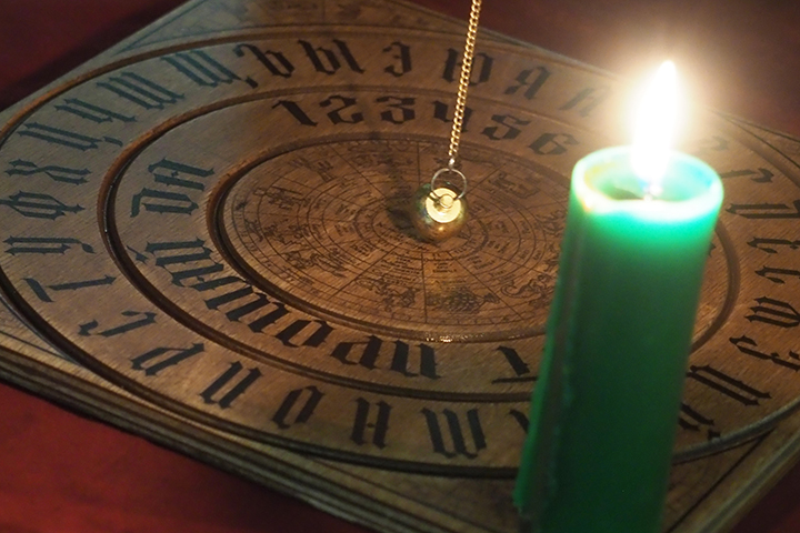 Москвичка отдала «знахарке» более 300 тысяч рублей за избавление от сглаза 