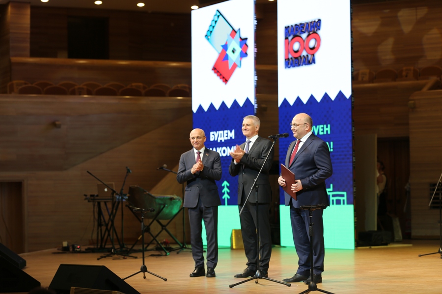 В честь «Дней Карелии» в Московском международном Доме музыки сыграли на уникальном лодкаструне