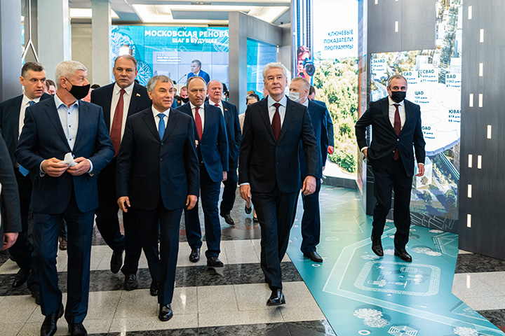 Сергей Собянин открыл выставку «Московская реновация: шаг в будущее»