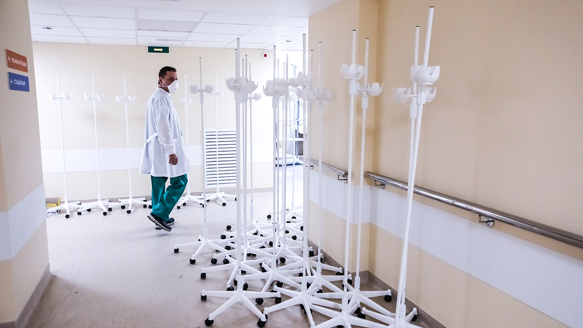 «Паралич мускулатуры»: инфекционист Поздняков рассказал о симптомах ботулизма