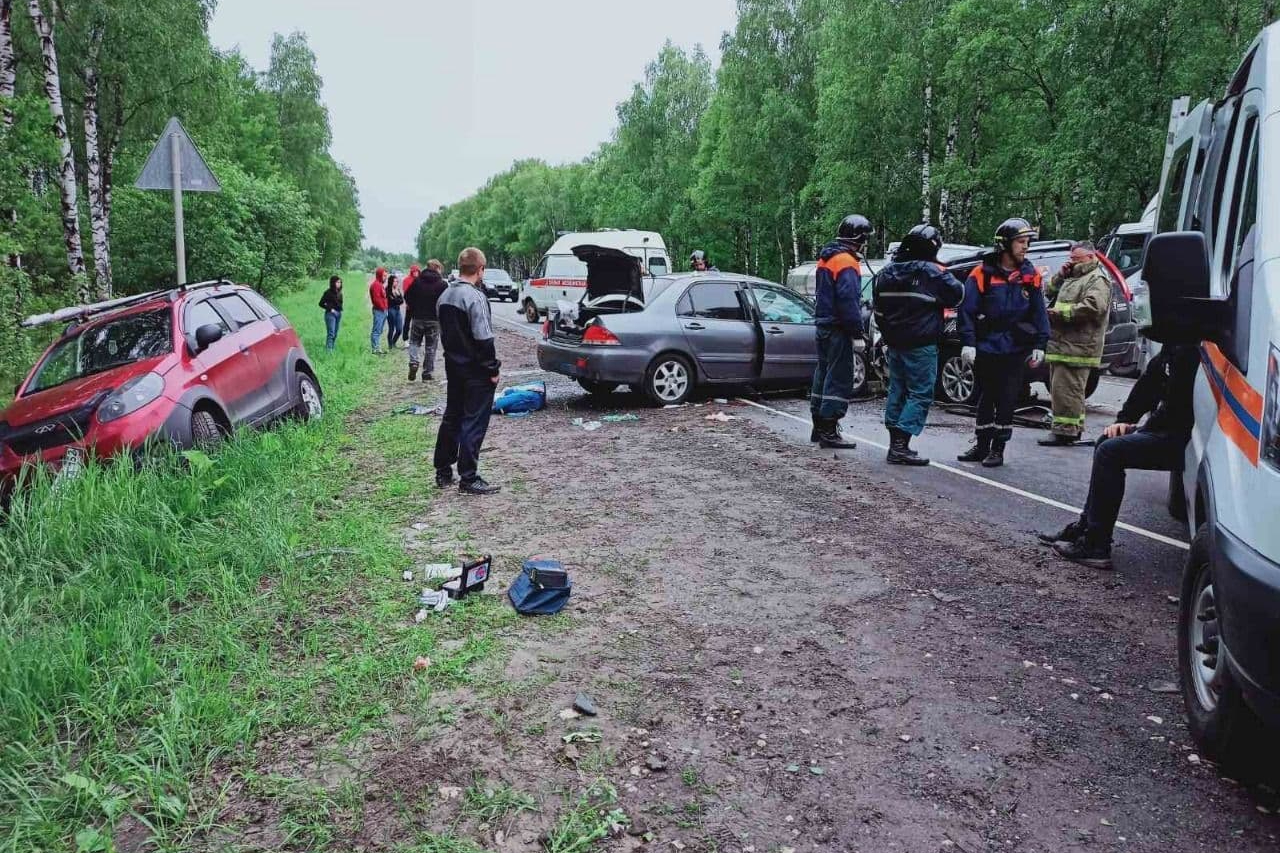Вылетел на встречку: появились подробности ДТП с пострадавшим ребенком. Видео 