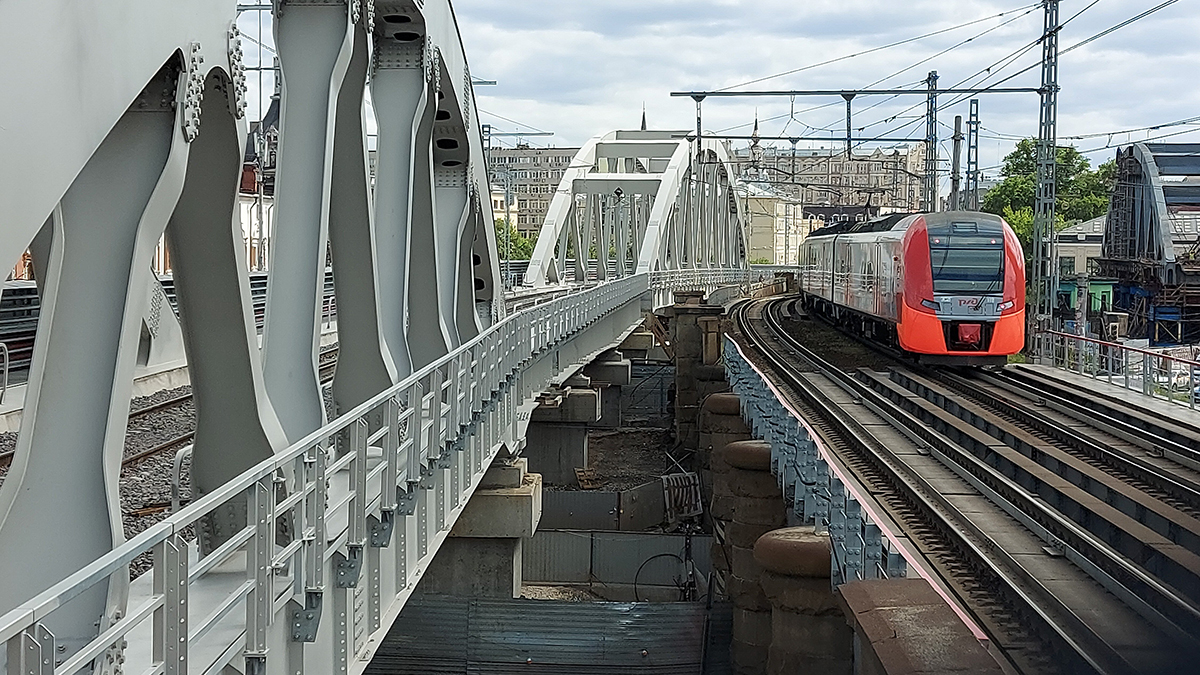 Пешеходный переход через пути МЦД-2 построят в районе Аэропорт