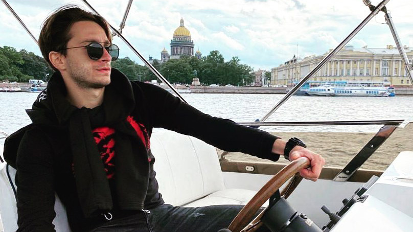 Госпитализированный после падения с самоката солист Мариинки пришел в сознание