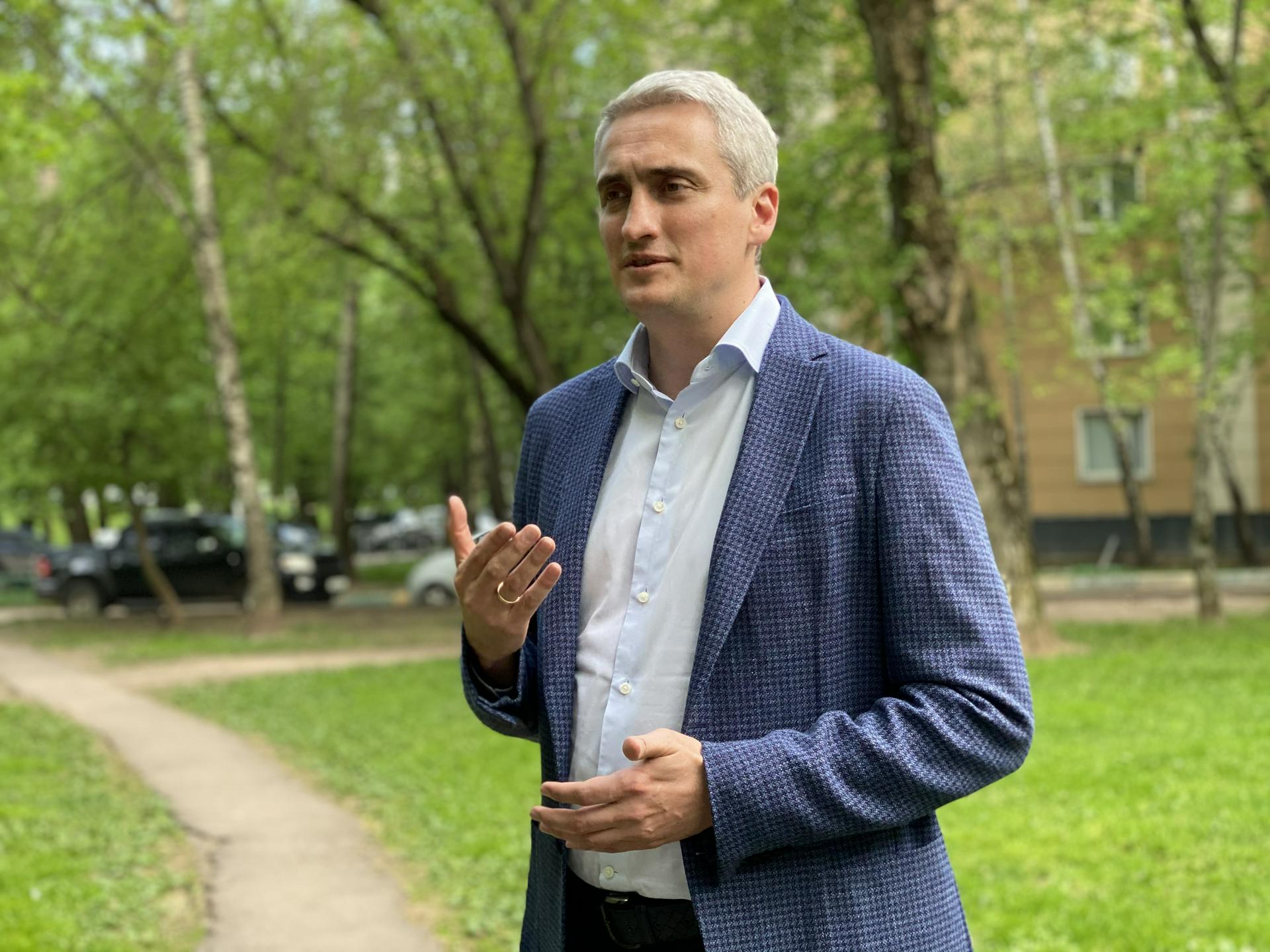 Евгений Нифантьев наградил школьников Южного округа за добрые дела