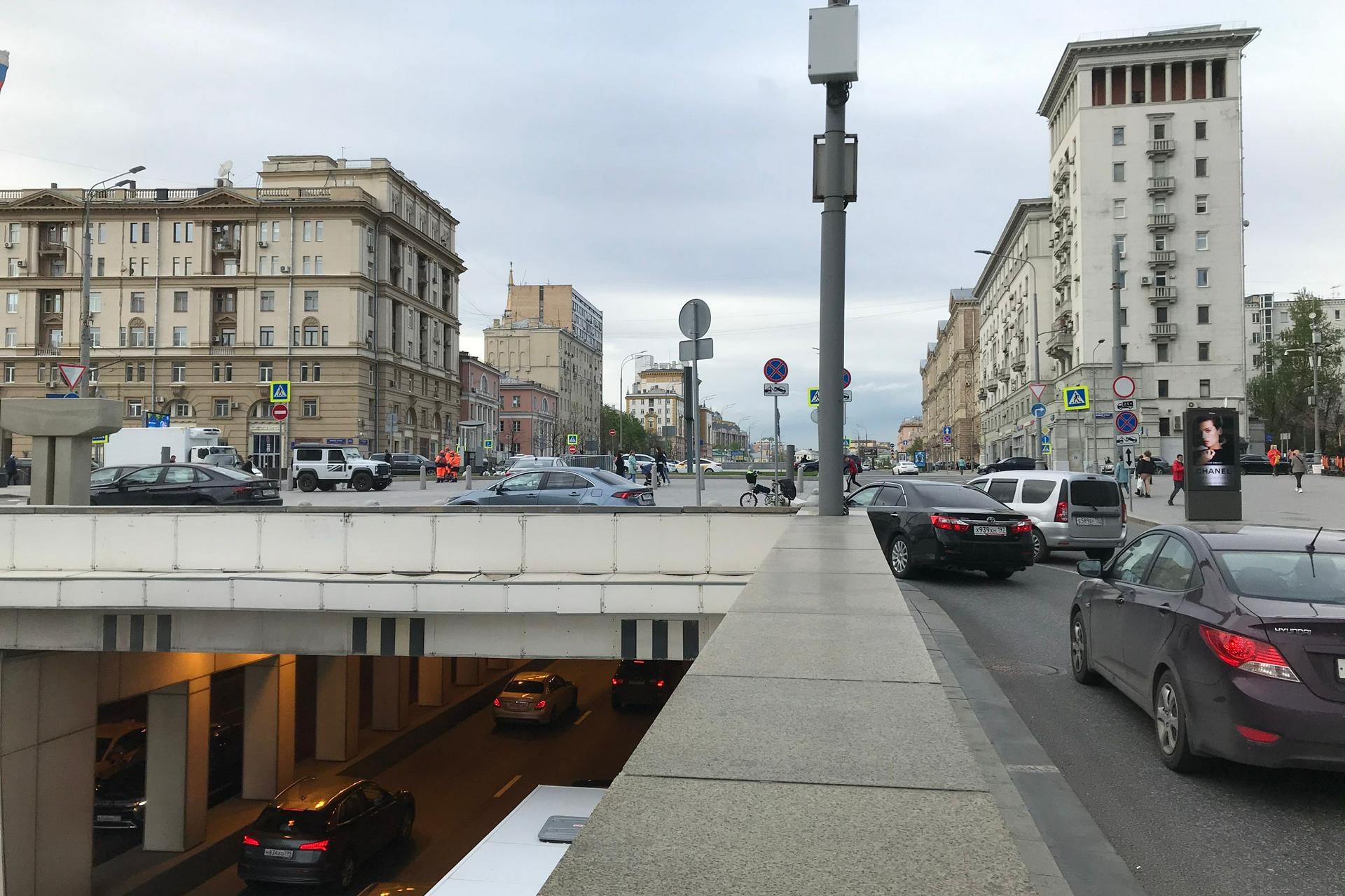 Новоарбатский мост