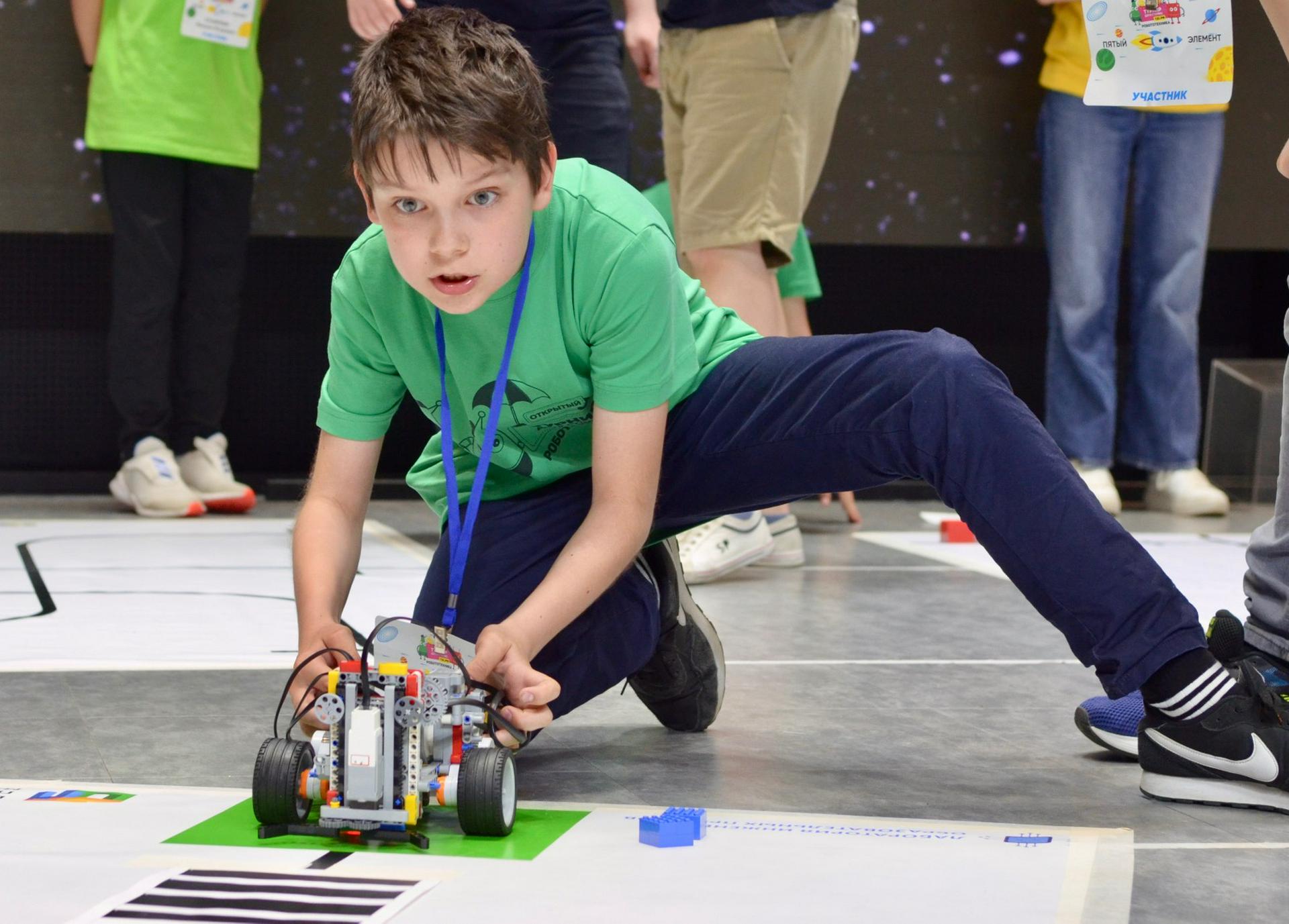 24 московских школьника стали победителями и призерами Турнира двух столиц по робототехнике