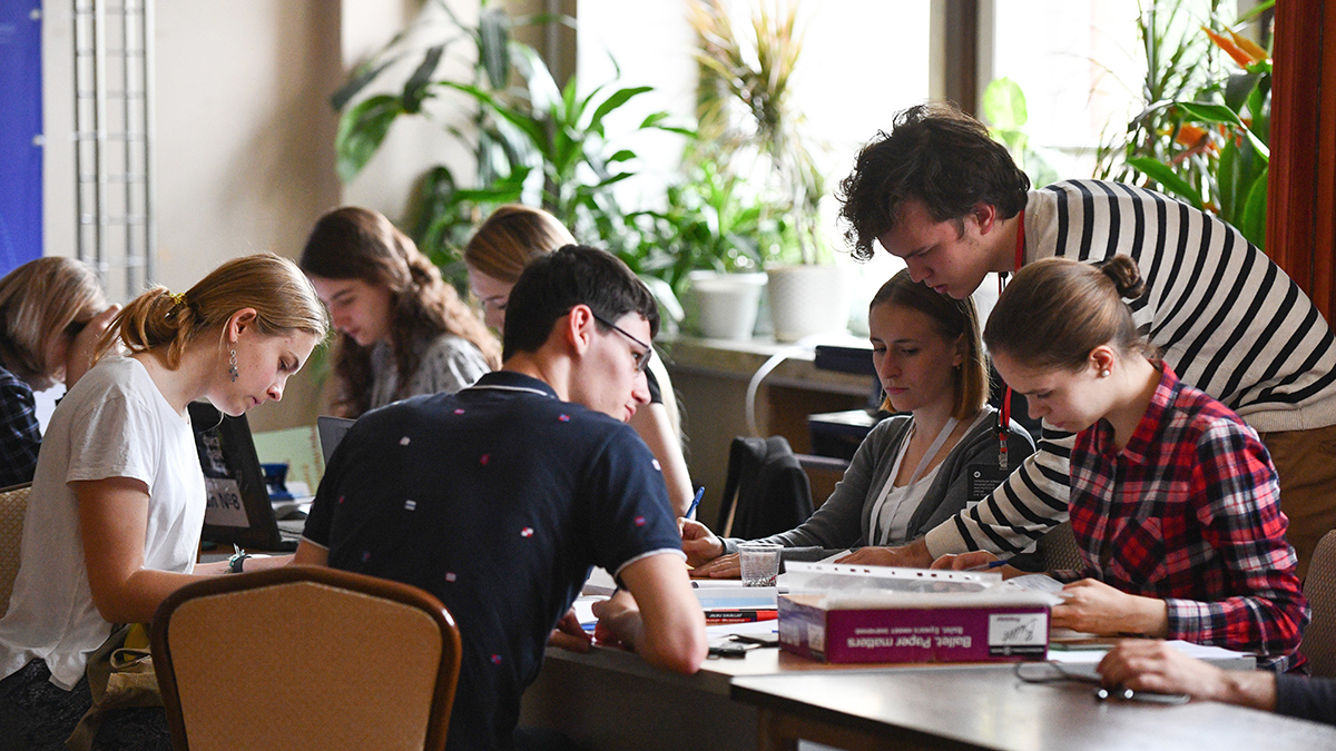 Более 75 тысяч бюджетных мест по педагогическим направлениям выделят в вузах РФ в этом году