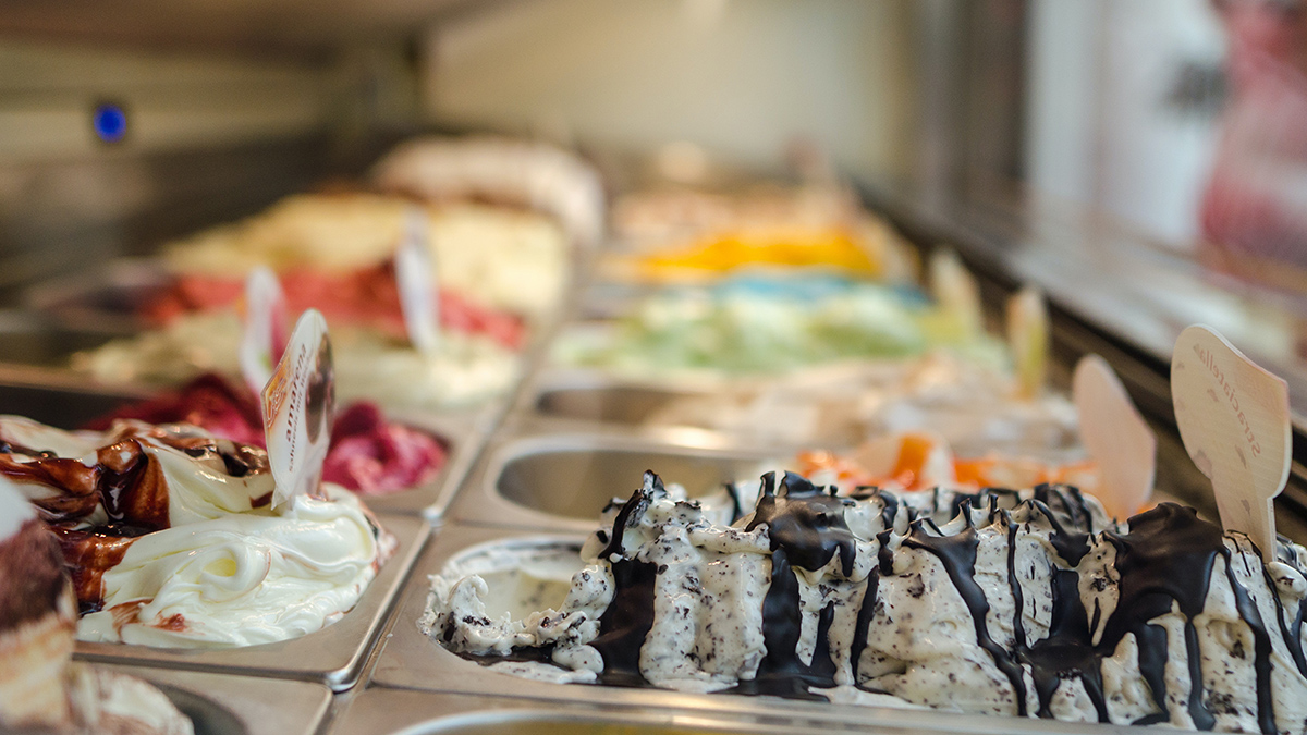 «Худший десерт для талии»: диетологи назвали летнее лакомство, которое сильно вредит фигуре