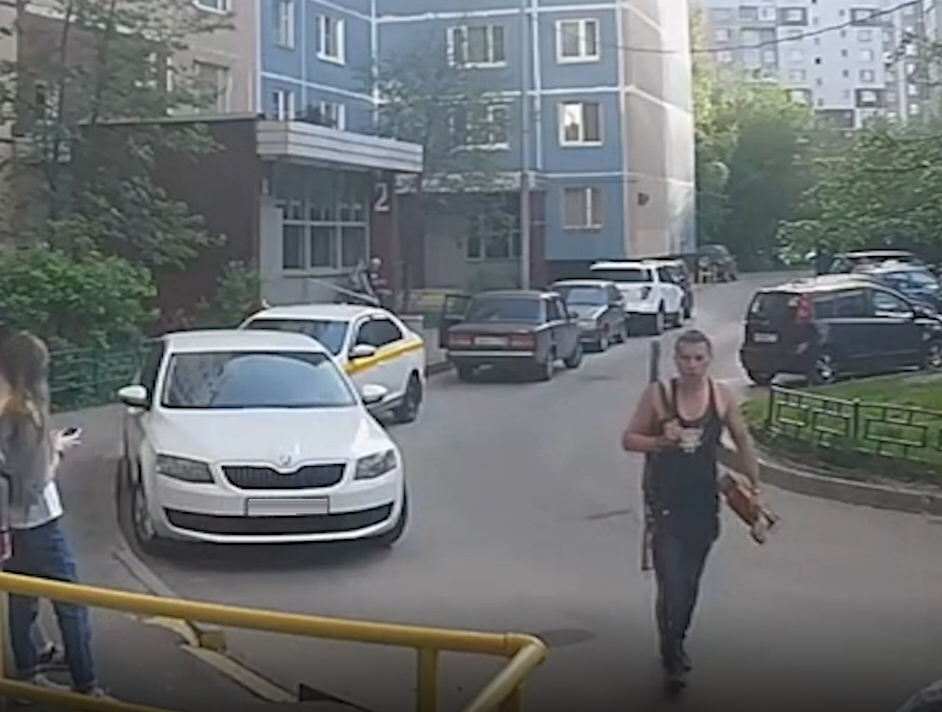 Вор украл у собутыльника в Зеленограде охотничье ружье, гитару и медали времен СССР