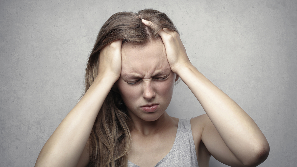 Невролог назвала пять главных провокаторов мигрени