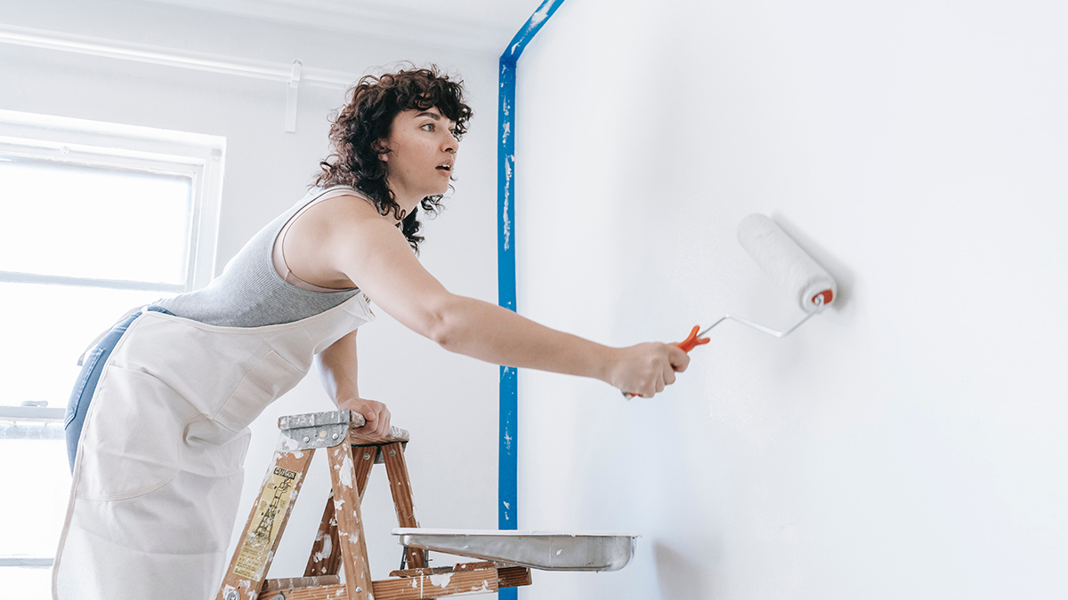 Эксперт Орехов назвал наиболее подходящее время для ремонта жилья