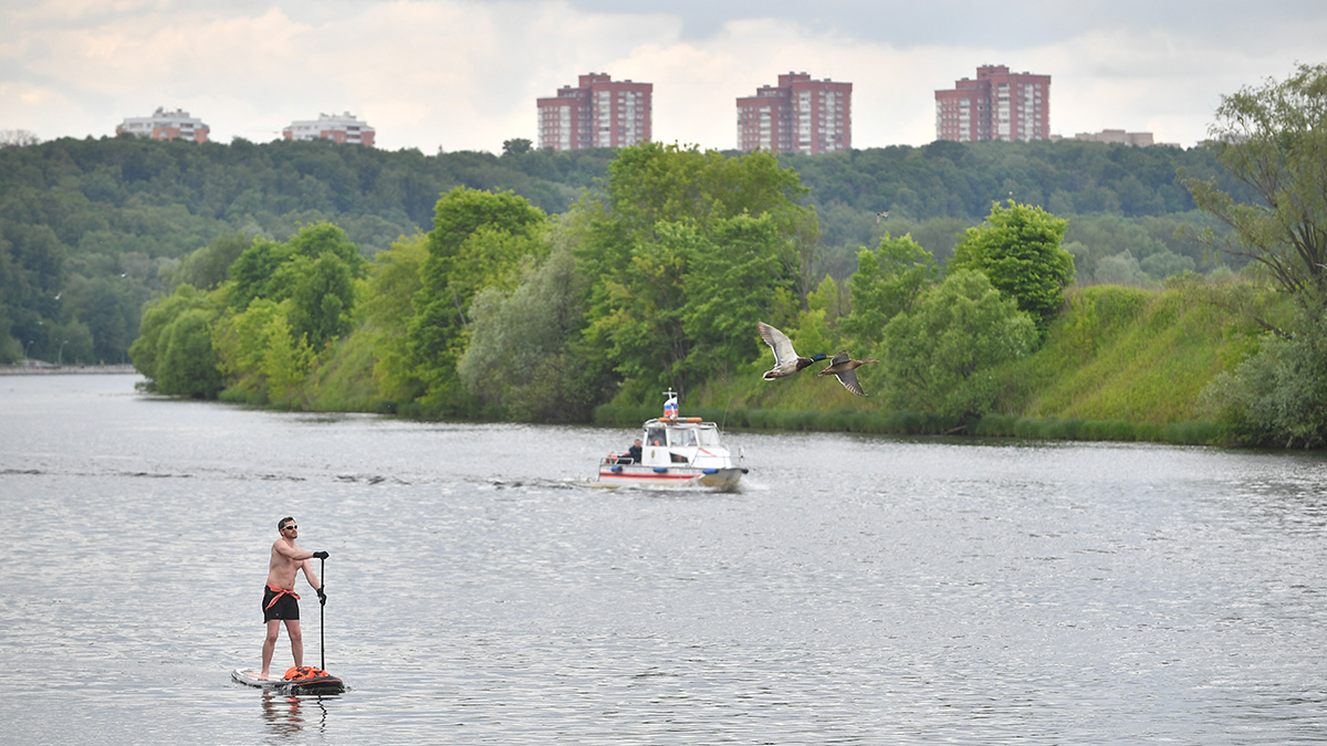 Синоптик Вильфанд: Вода в Москве-реке нагрелась до уровня Черного моря