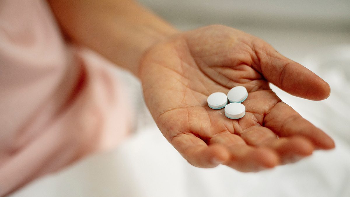 Доктор Мясников объяснил, вреден ли парацетамол для печени