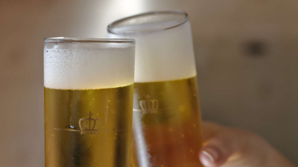 Ученые выяснили, что комары чаще кусают тех, кто пил пиво и занимался сексом