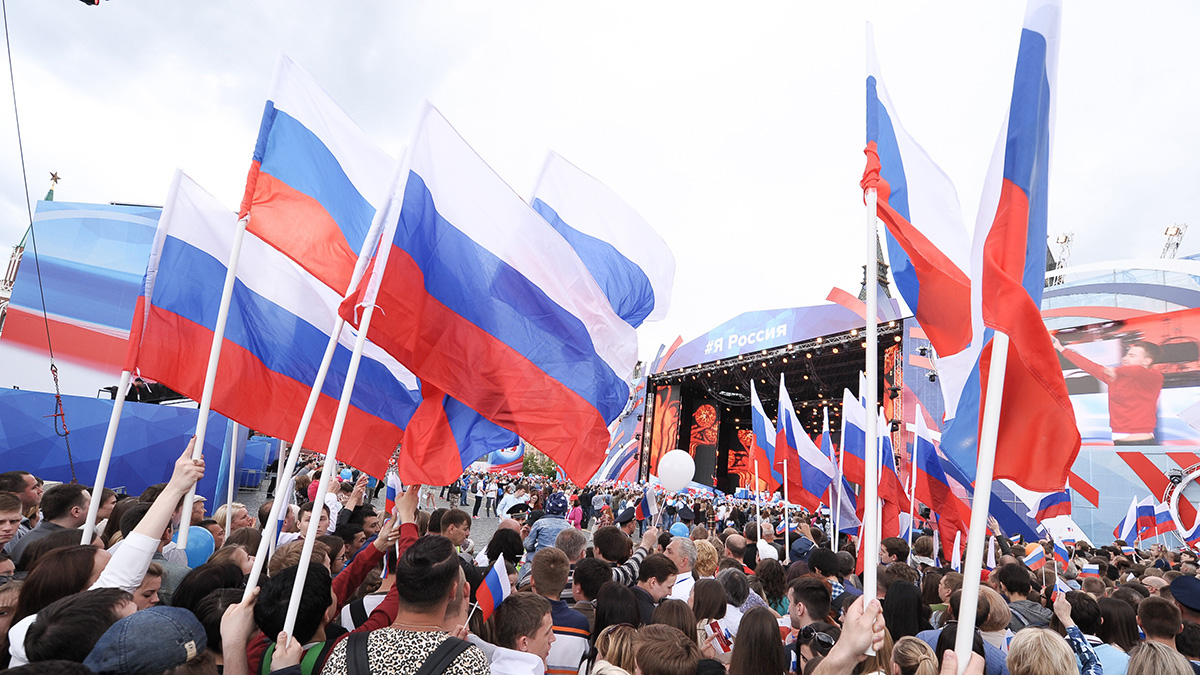 ВЦИОМ: Большинство россиян называют себя патриотами