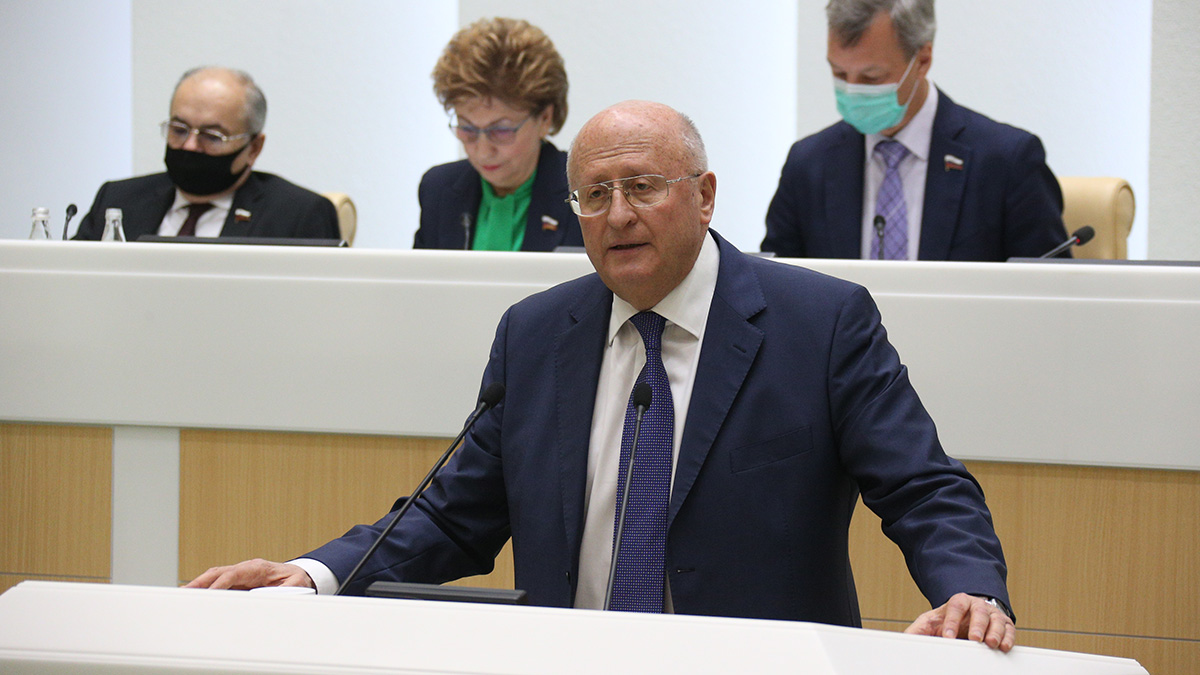 Гинцбург назвал стопроцентный способ защиты от COVID-19