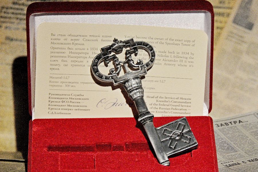 Копия ключа от Спасских ворот — один из экспонатов музея редакции «ВМ»