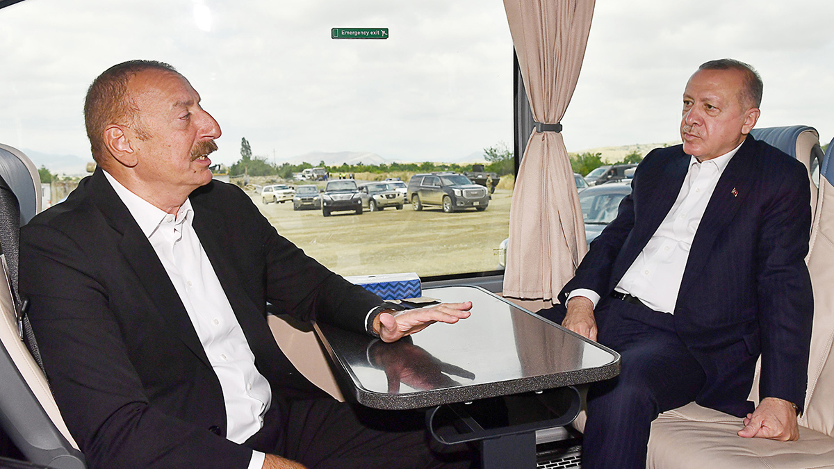 Эрдоган и Алиев подписали декларацию о союзнических отношениях